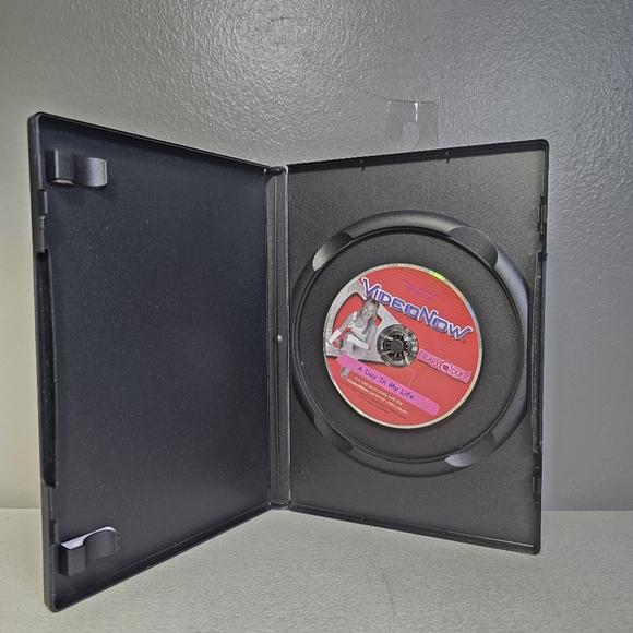 VideoNow Video Now Hilary Duff A Day in My Life Full Length Episode Pre-Owned - Picture 5 of 6